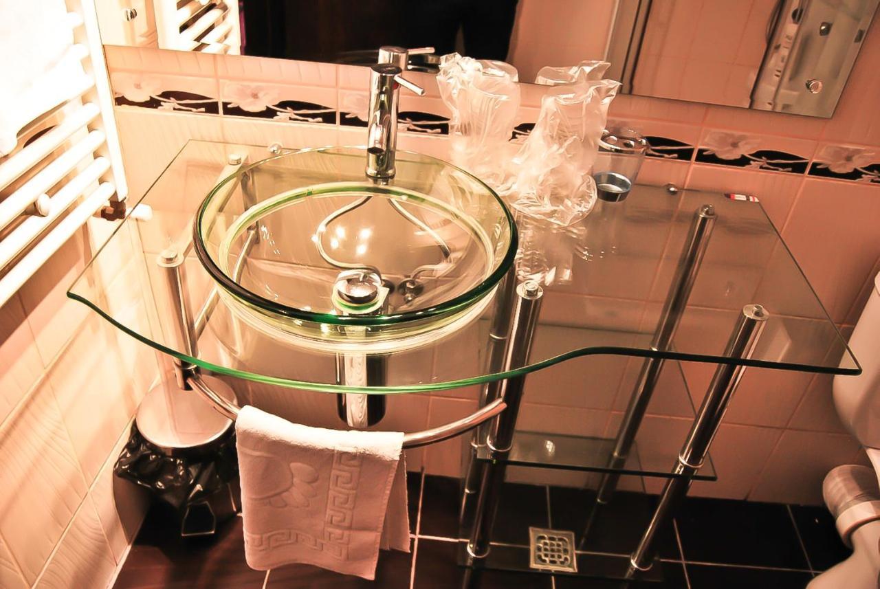 Hotel Magic Gt Trivale Питещ Екстериор снимка