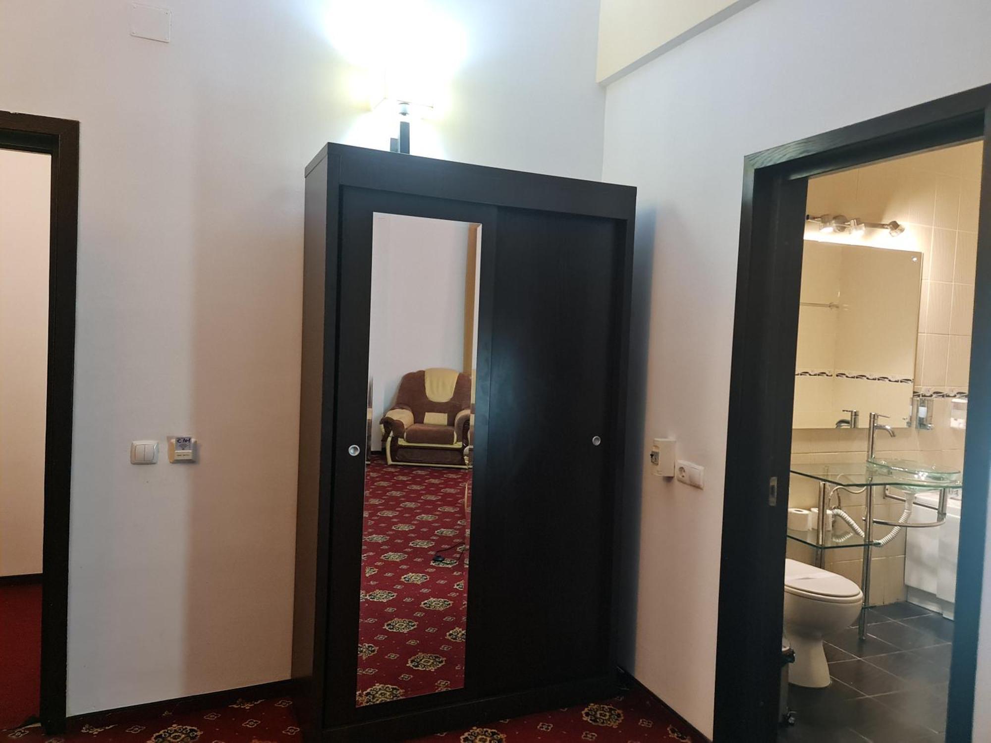 Hotel Magic Gt Trivale Питещ Екстериор снимка