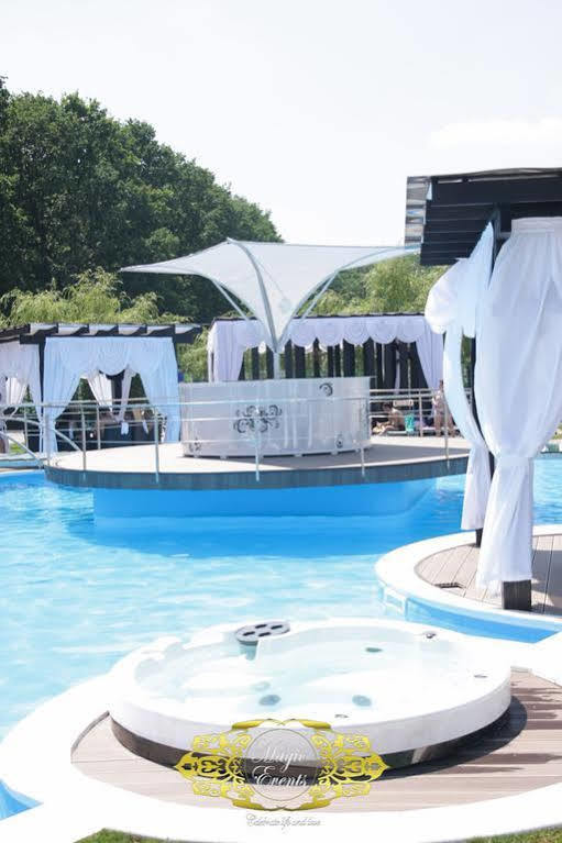 Hotel Magic Gt Trivale Питещ Екстериор снимка