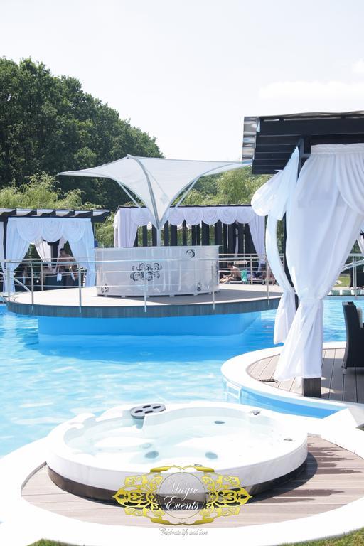 Hotel Magic Gt Trivale Питещ Екстериор снимка