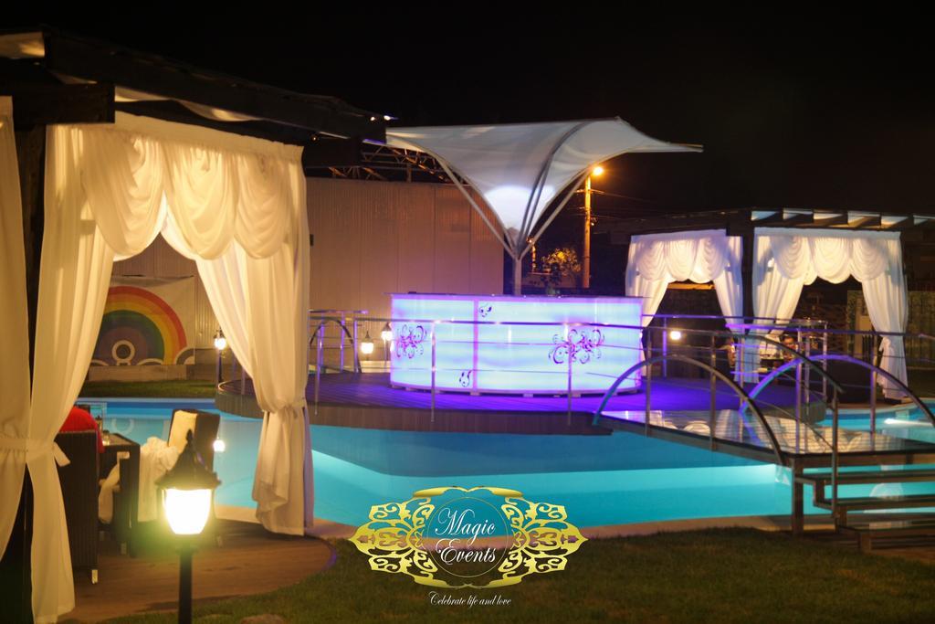 Hotel Magic Gt Trivale Питещ Екстериор снимка